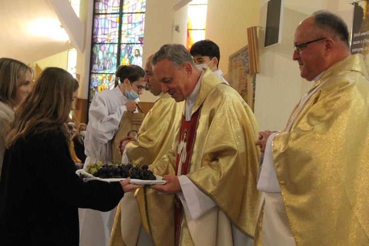 Tarnów. Światowy Dzień Ubogich w parafii Miłosierdzia Bożego