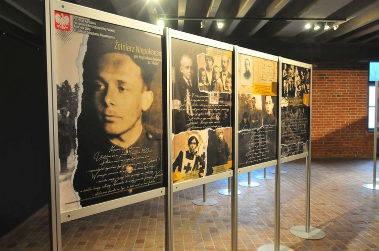 Wystawa o gen. Tadeuszu Bieńkowiczu "Rączym" (1923-2019)