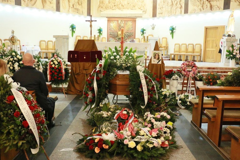 Msza św. pogrzebowa Katarzyny Korościk-Olas w kościele na Poczekajce.