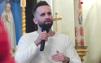 	Grzegorz Czerwicki podczas spotkania w kościele Matki Bożej Szkaplerznej.