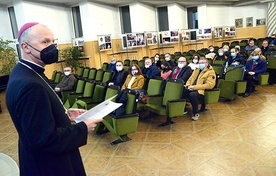 Synodalnej debacie przewodniczył bp Marek Solarczyk.