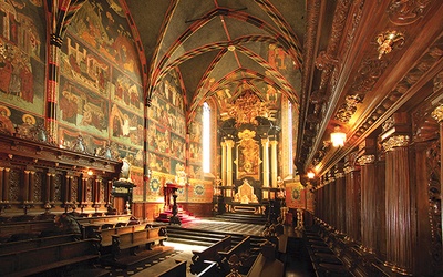 Malowidła ufundował król Władysław Jagiełło.