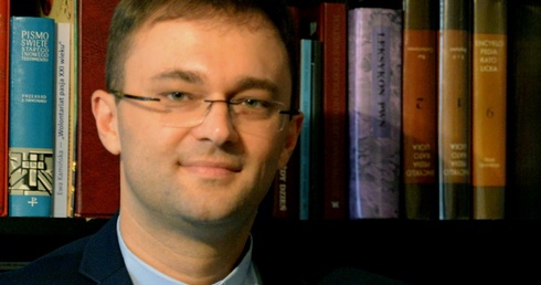 Ks. Wojciech Wojtyła jest pracownikiem Katedry Teorii, Historii i Filozofii Prawa na Wydziale Prawa i Administracji Uniwersytetu Technologiczno-Humanistycznego w Radomiu.