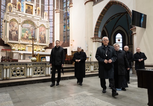 Chorzów. Wizyta kard. M. Semeraro w parafii ks. Jana Machy cz.2