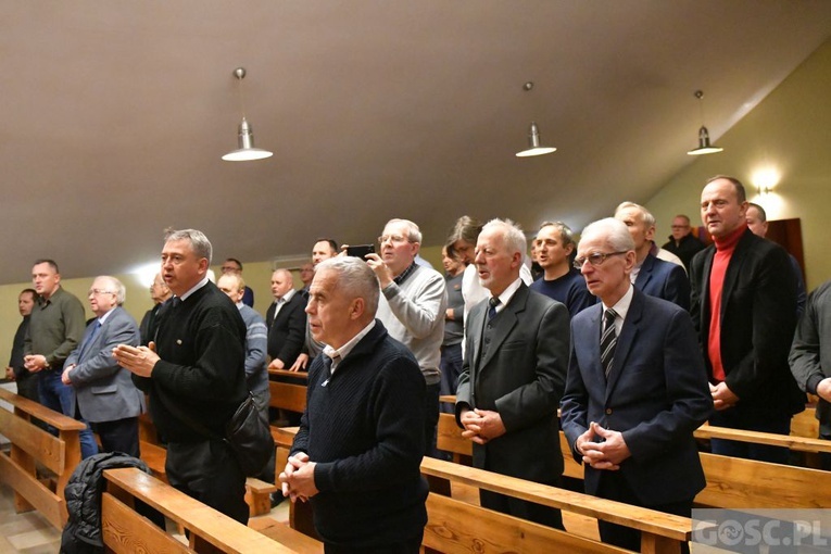 W Rokitnie trwają rekolekcje dla mężczyzn z o. Antonello Cadeddu