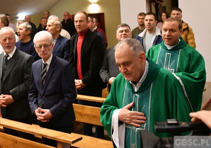 W Rokitnie trwają rekolekcje dla mężczyzn z o. Antonello Cadeddu