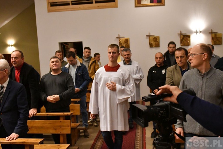 W Rokitnie trwają rekolekcje dla mężczyzn z o. Antonello Cadeddu