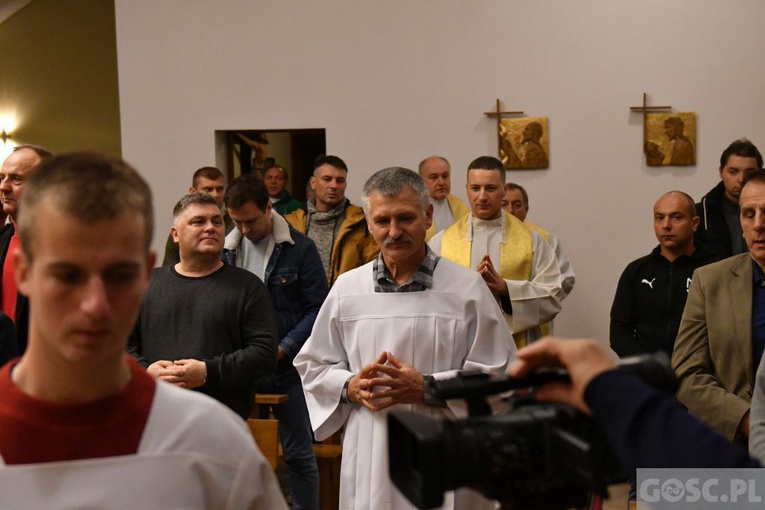 W Rokitnie trwają rekolekcje dla mężczyzn z o. Antonello Cadeddu