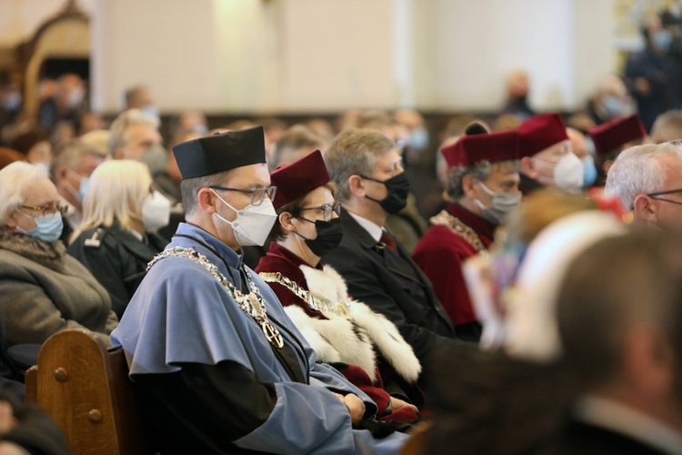 Beatyfikacja sługi Bożego Jana Franciszka Machy w katowickiej katedrze cz.1