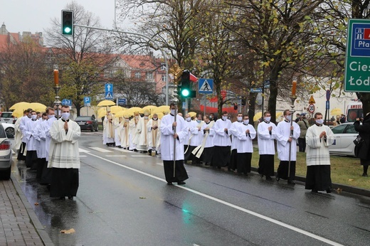 Beatyfikacja sługi Bożego Jana Franciszka Machy w katowickiej katedrze cz.1