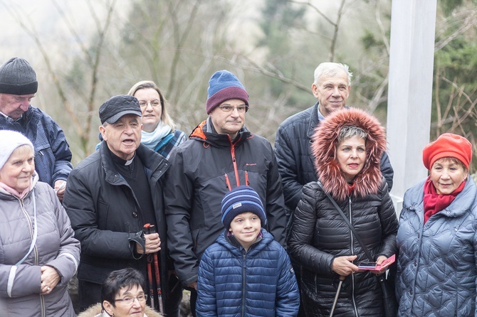 Poświęcenie nowego krzyża na Rogowcu