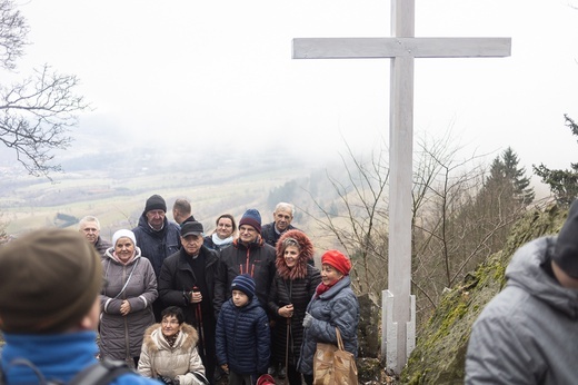 Poświęcenie nowego krzyża na Rogowcu