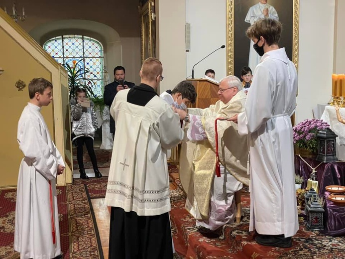 Nowe zastępy służby liturgicznej w parafiach