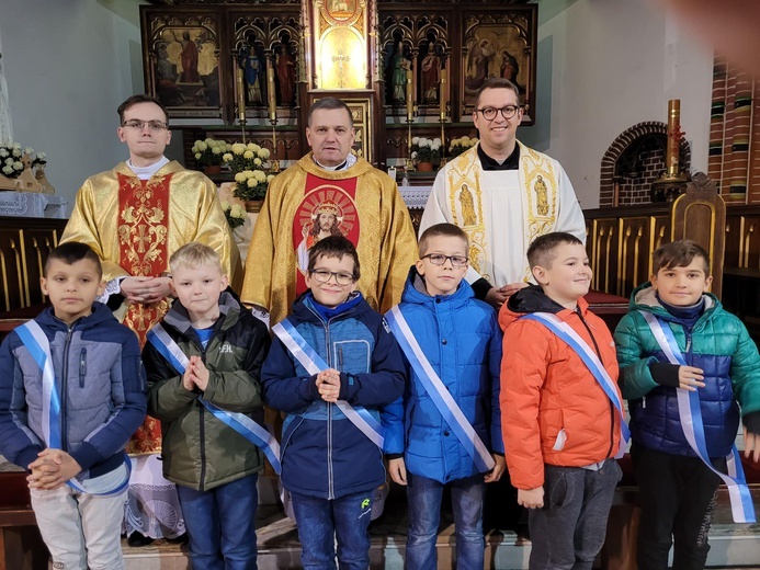 Nowe zastępy służby liturgicznej w parafiach