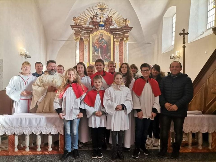 Nowe zastępy służby liturgicznej w parafiach