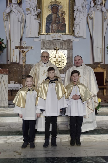 Biskupice Radłowskie. Nowi ministranci