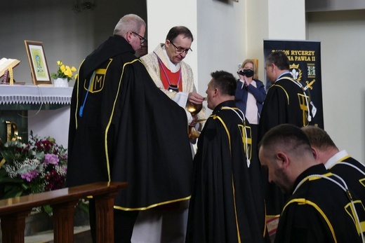 Chorągiew Rycerzy Jana Pawła II powstała w parafii św. Wawrzyńca w Grojcu