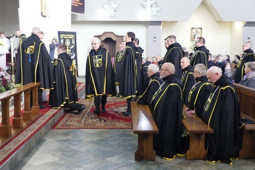 Chorągiew Rycerzy Jana Pawła II powstała w parafii św. Wawrzyńca w Grojcu