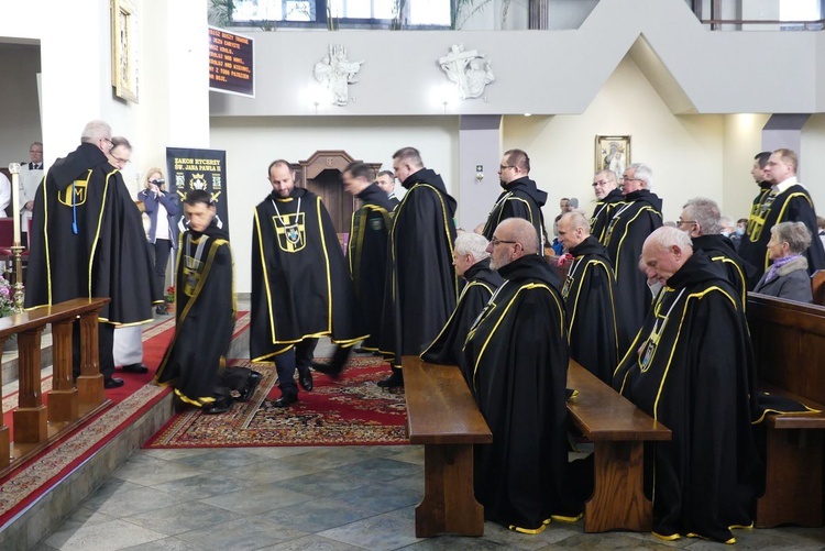 Chorągiew Rycerzy Jana Pawła II powstała w parafii św. Wawrzyńca w Grojcu