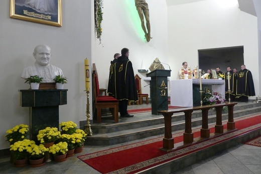 Chorągiew Rycerzy Jana Pawła II powstała w parafii św. Wawrzyńca w Grojcu
