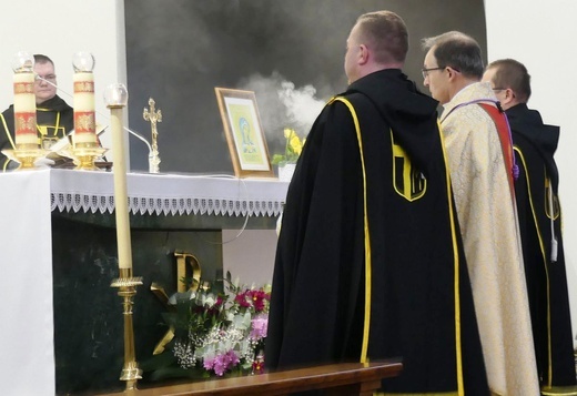 Chorągiew Rycerzy Jana Pawła II powstała w parafii św. Wawrzyńca w Grojcu