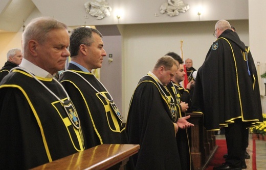 Chorągiew Rycerzy Jana Pawła II powstała w parafii św. Wawrzyńca w Grojcu