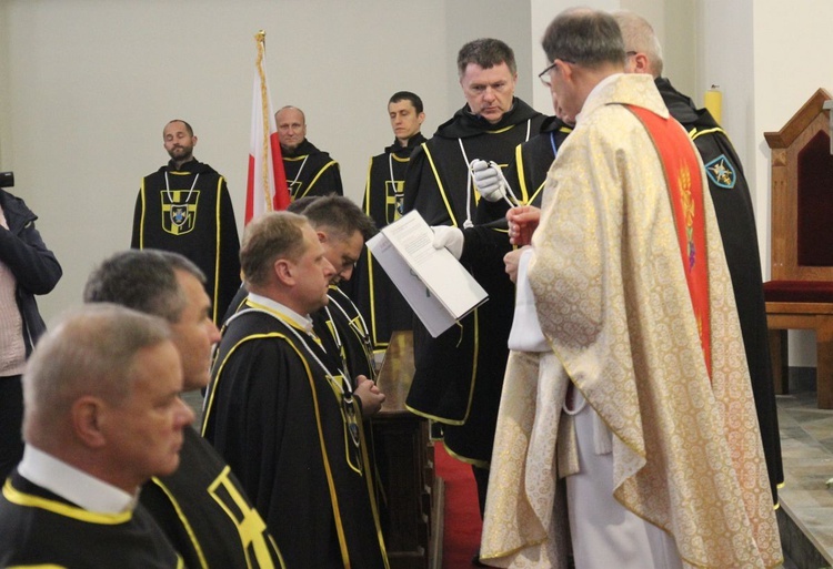 Chorągiew Rycerzy Jana Pawła II powstała w parafii św. Wawrzyńca w Grojcu