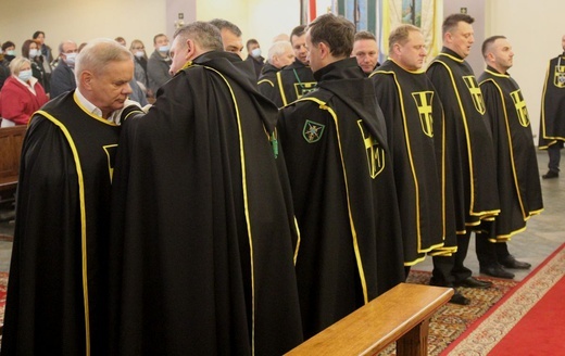 Chorągiew Rycerzy Jana Pawła II powstała w parafii św. Wawrzyńca w Grojcu