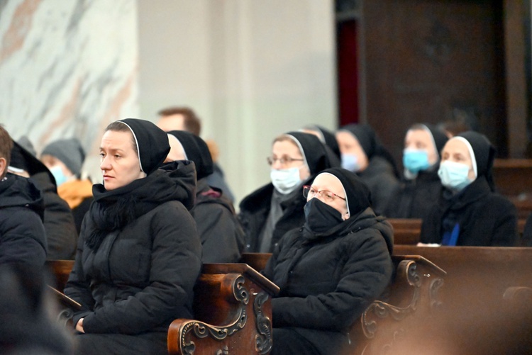 Pielgrzymka sióstr marianek do bardzkiego sanktuarium