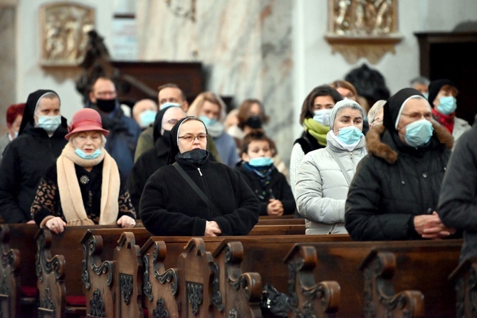 Pielgrzymka sióstr marianek do bardzkiego sanktuarium