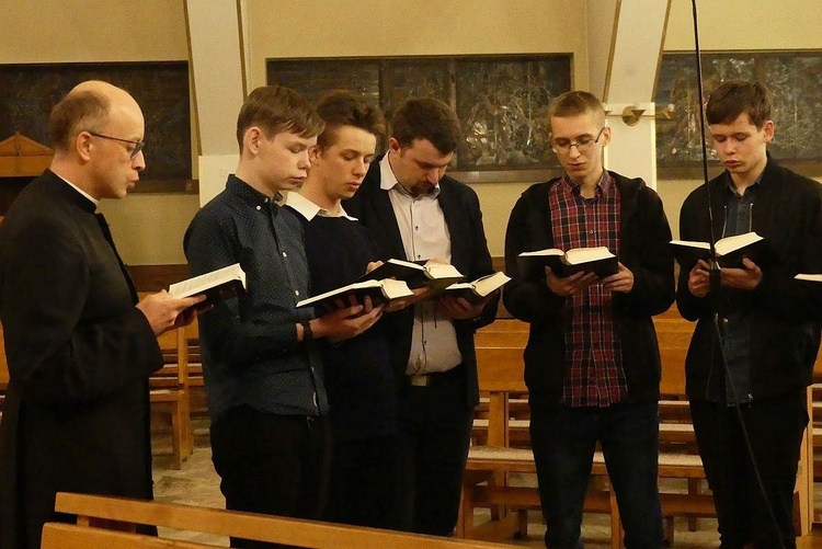 Schola gregoriańska lektorów parafii św. Józefa na Złotych Łanach