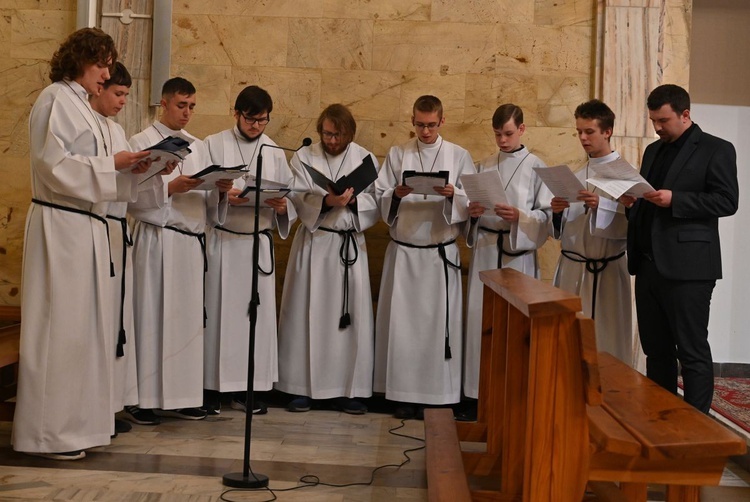 Schola gregoriańska lektorów parafii św. Józefa na Złotych Łanach