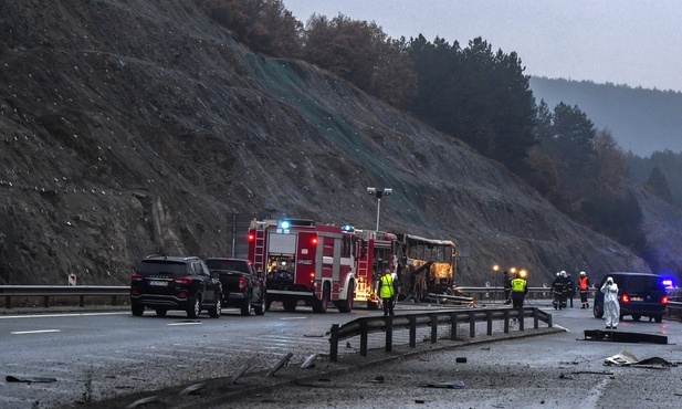 Bułgaria: Co najmniej 46 osób spłonęło w autokarze na autostradzie Struma