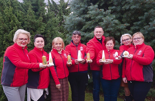 Ks. Karol Piłat i jego współpracownicy zachęcają do włączenia się w akcję.