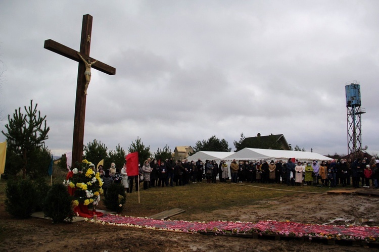 Białoruś: Poświęcenia placu pod budowę kościoła bł. Marianny Biernackiej w Grodnie