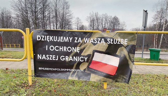 Wielu mieszkańców Podlasia, terenów przygranicznych, wspiera mundurowych.