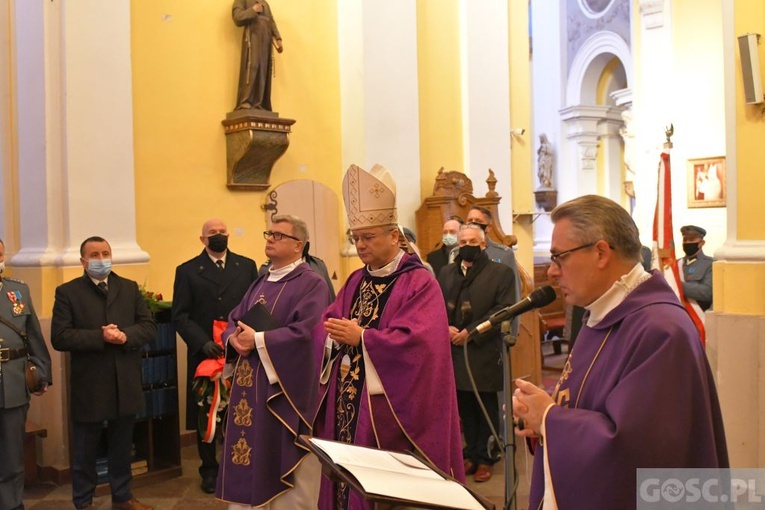 Wschowa. Poświęcenie tablicy prymasa