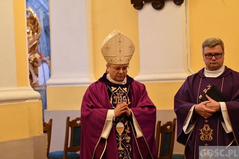 Wschowa. Poświęcenie tablicy prymasa