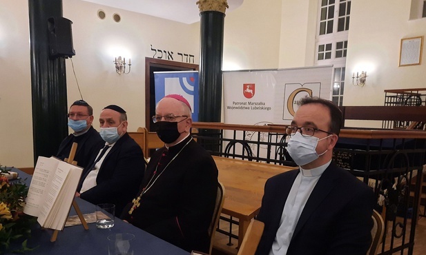 Biblia Aramejska. Zgromadzeni wokół słowa Pana