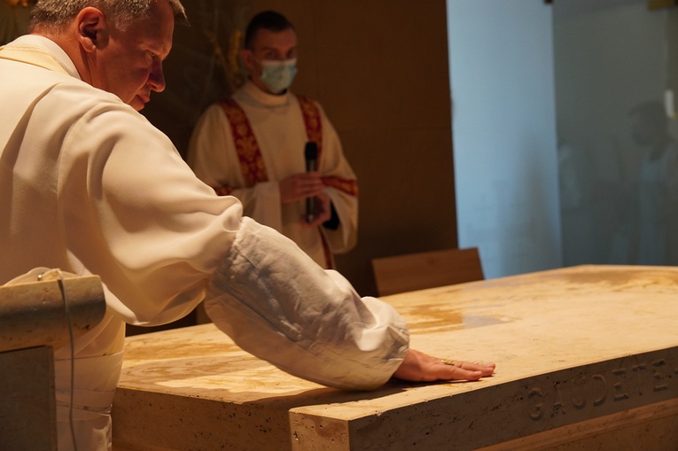 Poświęcenie kaplicy na Dworcu Głównym PKP we Wrocławiu i błogosławieństwo Stacji Dialog PKWP