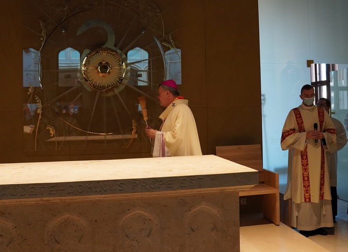 Poświęcenie kaplicy na Dworcu Głównym PKP we Wrocławiu i błogosławieństwo Stacji Dialog PKWP