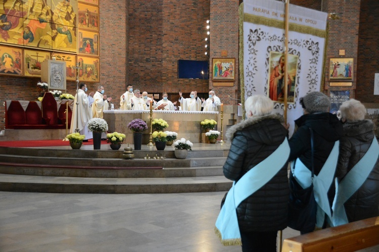 25 lat Apostolstwa Dobrej Śmierci w opolskiej parafii Przemienienia Pańskiego