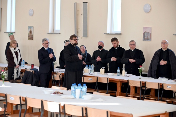 Spotkanie synodalne dla księży i zgromadzeń zakonnych