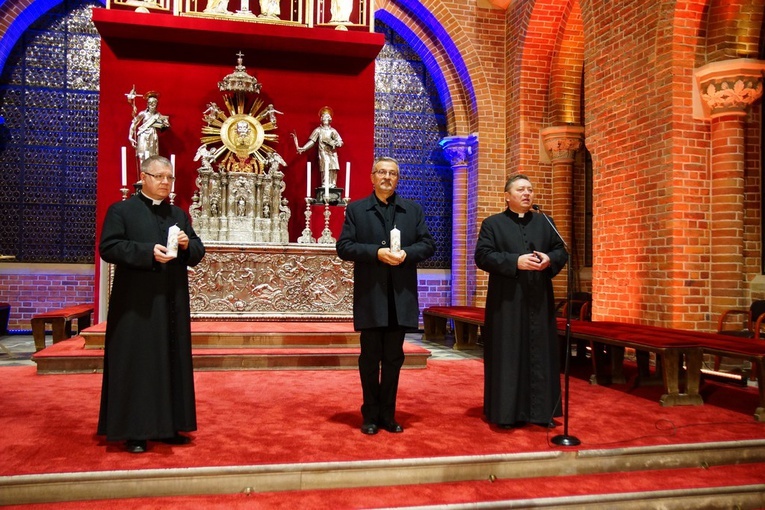 Inauguracja Wigilijnego Dzieła Pomocy Dzieciom