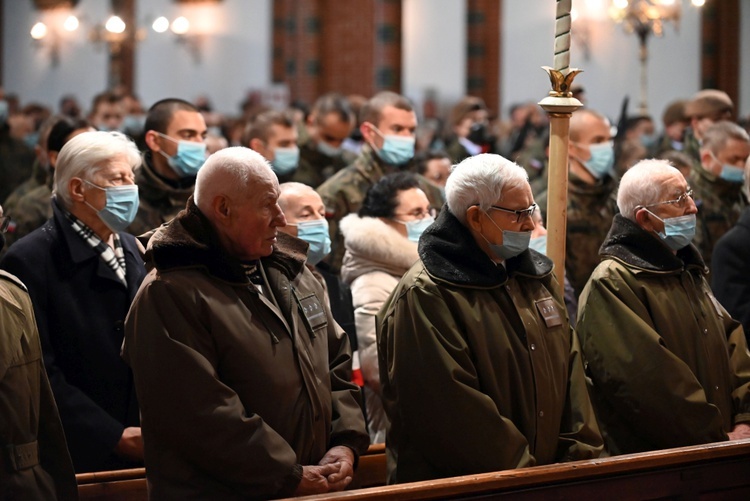 Wałbrzych. Msza św. przed przysięgą żołnierzy WOT 