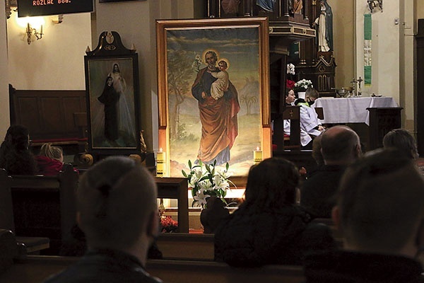 W Grudusku powiększa się grono czcicieli Oblubieńca Maryi – tych, którzy przyjęli jego szkaplerz i obrali go na przewodnika.