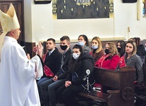 ▲	Podczas liturgii w kościele garnizonowym w Lublinie. 
