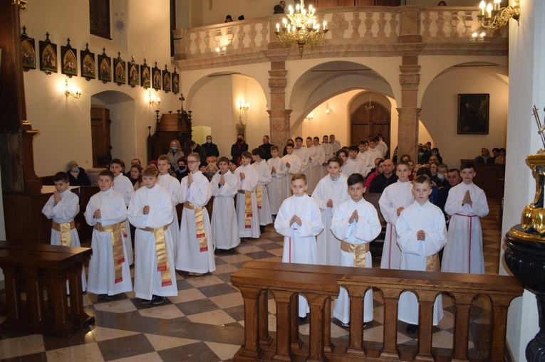 Nowi lektorzy w dekanacie i ministranci w Bobowej