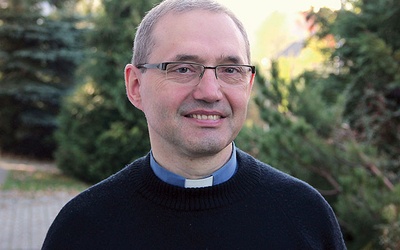 Diecezjalny moderator Diecezjalnej Diakonii Życia.