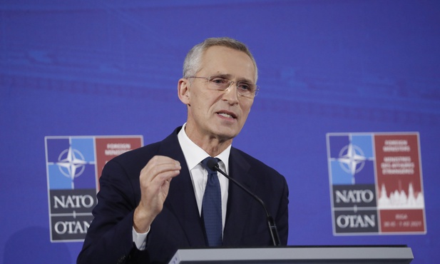 NATO. Stoltenberg: Sytuacja wokół Ukrainy płynna i nieprzewidywalna, intencje Rosji niejasne